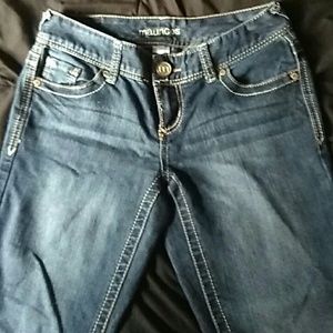 Maurices jeans